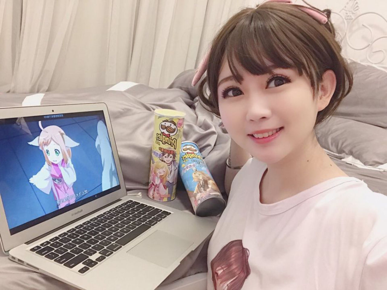 是依酱吖 – 全套81期&随包视频[17G-2025.10]-月白图集