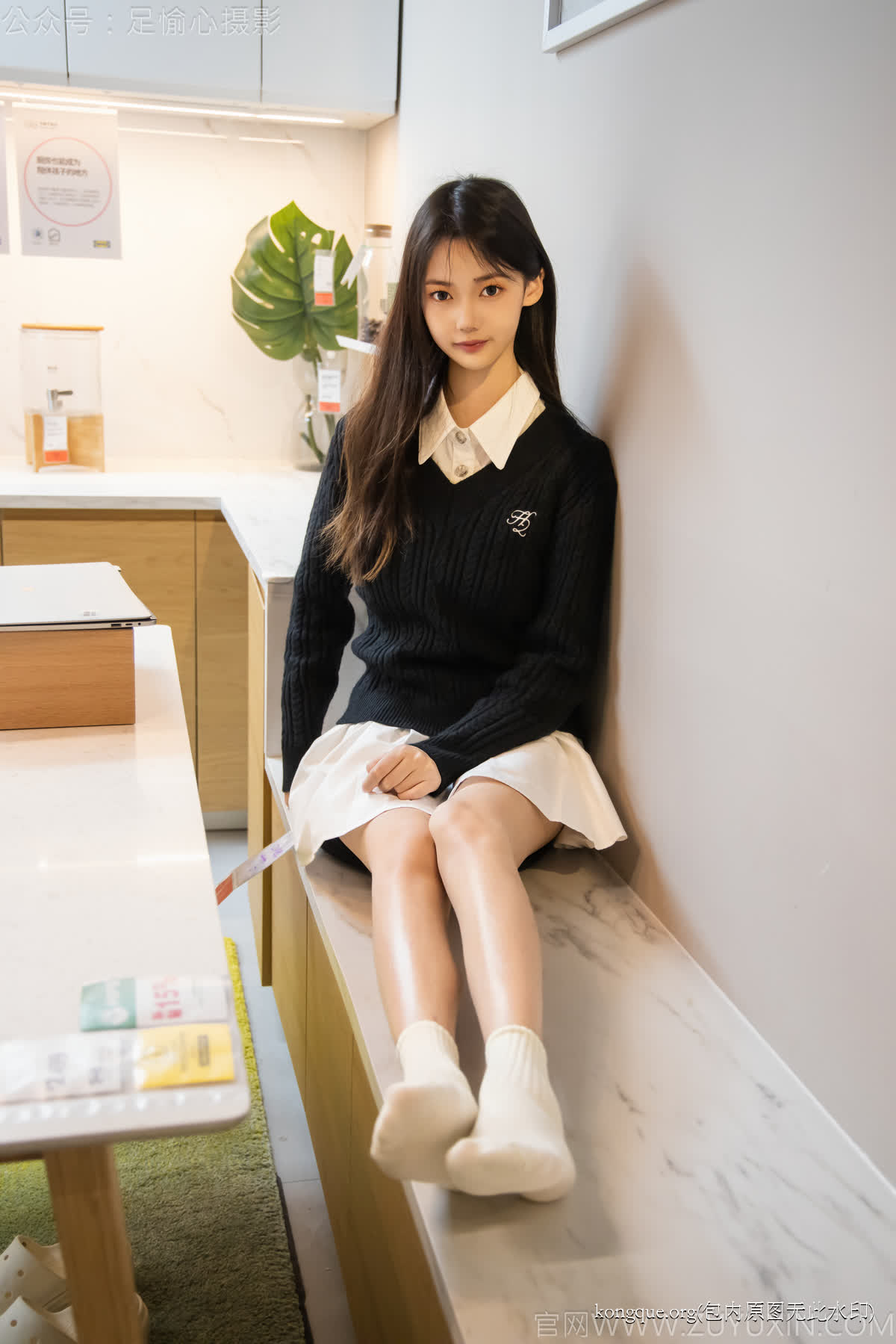 足愉心 – 少女美足美图视频24期[319G-2025.11]插图1