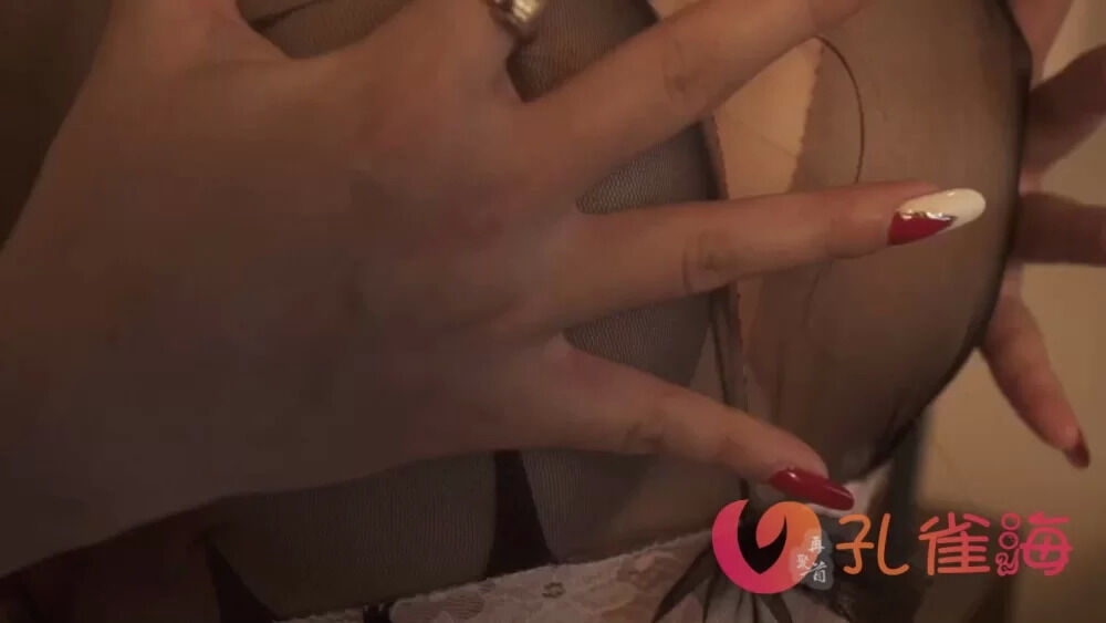 心妍小公主李妍曦喷血情趣内衣半脱近距离诱惑高清视频1080P[1v-189M-2min]插图2