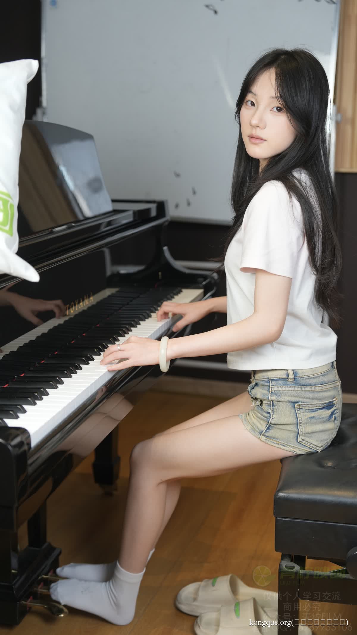 青柠映画 – 少女美足美图视频11期[73G-2025.11新发]插图10